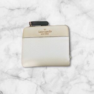 Kate Spade Wallet, Small L zip Bifold, White, cream